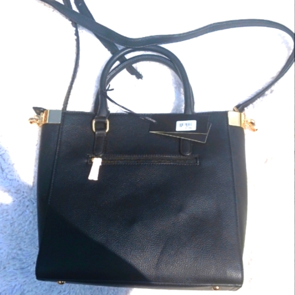 La Terre Vegan, Large Crossbody Purse. Peta Approved